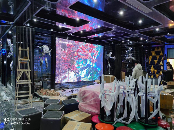 西乡塘室内P2.5全彩显示屏